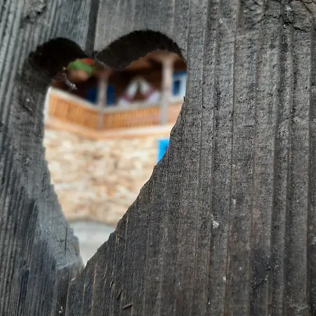 Chaletu Casa Moroșenilor - Breb